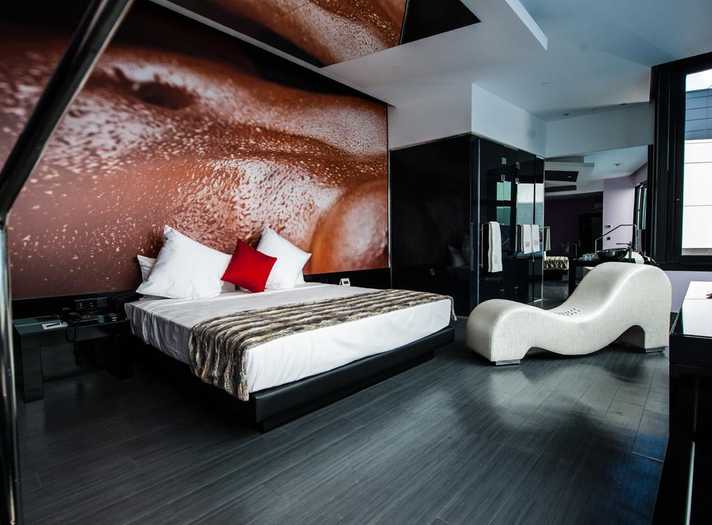 Hotel Loob Madrid (Adults Only) Torrejón de Ardoz Kültér fotó