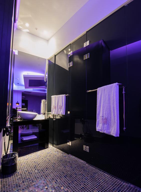 Hotel Loob Madrid (Adults Only) Torrejón de Ardoz Szoba fotó