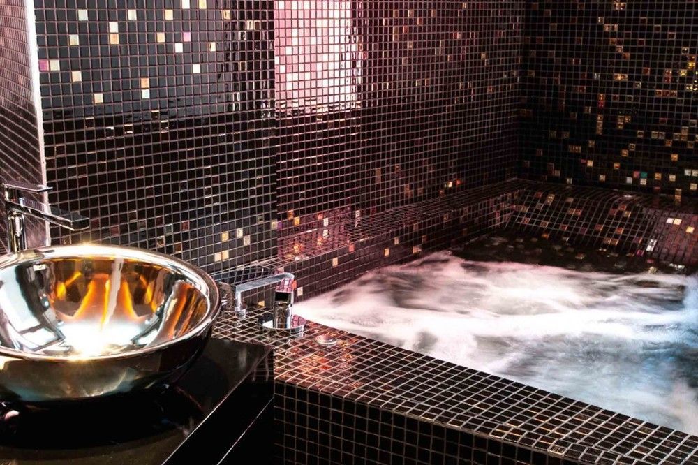 Hotel Loob Madrid (Adults Only) Torrejón de Ardoz Kültér fotó